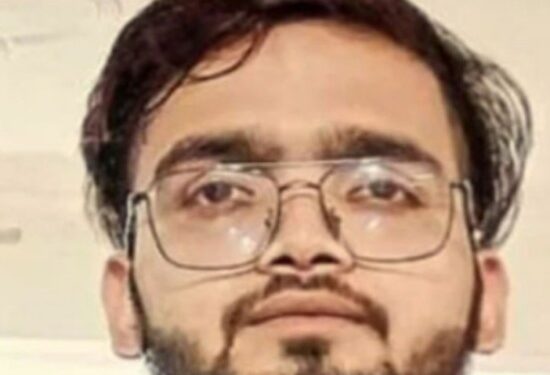 প্রথম প্রেমিককে সঙ্গমে ব্যস্ত রেখে দ্বিতীয় প্রেমিককে দিয়ে তাকে শ্বাসরোধ করে খুন করাল তরুনী, চাঞ্চল্যকর “সেক্সি অস্ত্রে খুন”-এর ঘটনা ইউপির বদায়ুনে