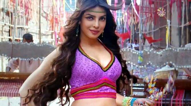 শুটিং সেটে আহত হয়েছেন অভিনেত্রী প্রিয়াঙ্কা চোপড়া