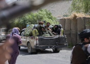 প্রাক্তন সৈনিককে নির্মমভাবে কুপিয়ে খুন করেছে তালিবান জঙ্গিরা