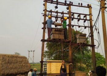 ‘এইদিন’-এর খবরের জের, অবশেষে নতুন ট্রান্সফরমার পেল মঙ্গলকোটের গণপুরবাসী