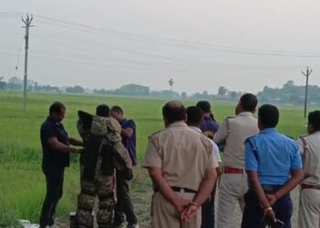 লোকসভা ভোটের আগেই তাজা বোমা উদ্ধার ঘিরে আতঙ্ক পূর্ব বর্ধমানের মন্তেশ্বরে