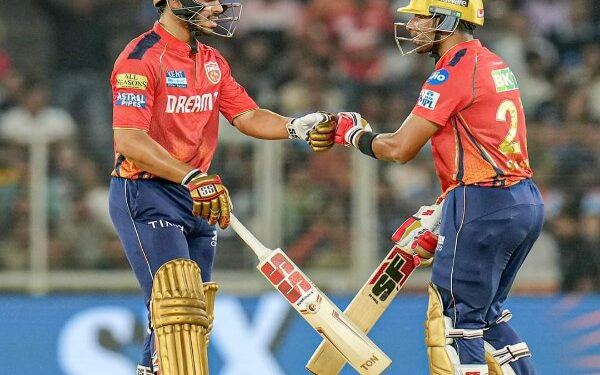 শশাঙ্কের ঝড়ো ব্যাটিংয়ে গুজরাট টাইটান্সের বিরুদ্ধে তিন উইকেটে জয় পাঞ্জাব কিংসের