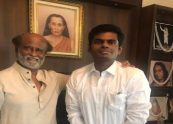 বিদেশে শ্যুটিং ফেলে দেশে ফিরে এসে ভোট দিলেন তামিল সুপারস্টার থালাপ্যাথি বিজয়