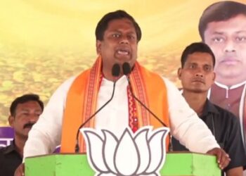 “বাংলাদেশের প্রধানমন্ত্রী হওয়ার চেষ্টা করুন” : মমতা ব্যানার্জিকে পরামর্শ দিলেন সুকান্ত মজুমদার