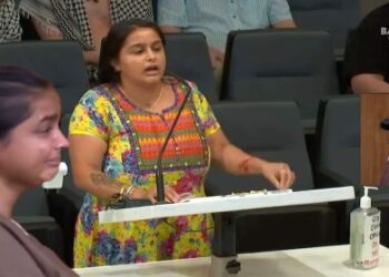 কাউন্সিলের সদস্যদের খুনের হুমকি দেওয়ার অভিযোগে হিন্দু বিদ্বেষী ও হামাসপন্থী ভারতীয় বংশোদ্ভূত ঋদ্ধি প্যাটেলকে গ্রেফতার করেছে মার্কিন পুলিশ