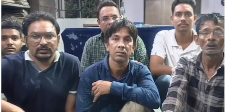 শিঙাড়ায় গোমাংশ ব্যবহার করায় ভাদোদরার ‘হুসেনি সামোসা’র ৩ মালিক ইউসুফ, নাঈম ও মইনসহ গ্রেফতার ৬