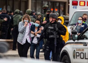 আমেরিকায় ফের বন্দুকবাজের হামলা, নিহত ২, আহত ৬