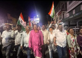 তিন জেলার ভোটের পর তৃণমূলের বিজয় মিছিল হতাশার লক্ষণ নাকি বিজেপির চাপ বাড়ানোর কৌশল ?