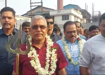 পয়লা বৈশাখের দিন ত্রিশূল হাতে নিয়ে পথে বেরিয়ে অশুভের বিনাশের বার্তা দিলেন বিজেপির দিলীপ