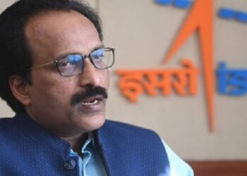 ২০৪০-এর দশকের প্রথম দিকে চন্দ্র পৃষ্ঠে মানুষ অবতরণের লক্ষ্য নির্ধারণ করেছেন প্রধানমন্ত্রী : জানালেন ইসরো প্রধান