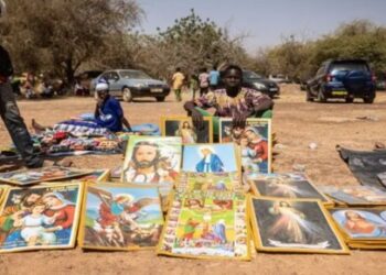 ইসলামি সন্ত্রাসবাদী গোষ্ঠীগুলির জন্য আফ্রিকার ৫৪ টি দেশের অর্ধেকেরও বেশি খ্রিস্টান চরম সঙ্কটে