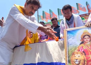 মুখ্যমন্ত্রীর বিরুদ্ধে ‘অপমানজক’ মন্তব্য করায় তমলুকের বিজেপি প্রার্থী অভিজিৎ গাঙ্গুলির ২৪ ঘন্টার জন্য প্রচারে নিষেধাজ্ঞা জারি করল নির্বাচন কমিশন