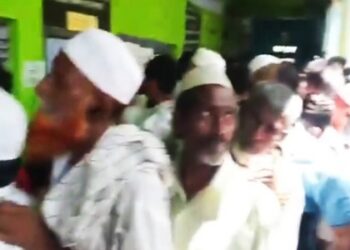 ভোটের সময় কেন বারবার হিন্দু ধর্ম নিয়ে কটুক্তি করতে দেখা যায় কংগ্রেসকে ? কংগ্রেসসহ বিজেপি বিরোধীদের ভোটব্যাঙ্কের গোপন সমীকরণ কি ?