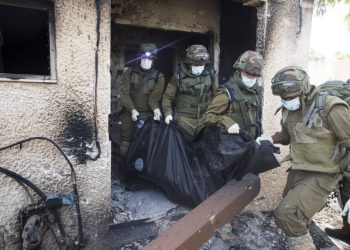 সন্ত্রাসী গোষ্ঠী হামাসের রকেট হামলায় ৫ ইসরায়েলি সেনা শহীদ, আহত ১৫