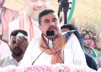“এরা লোডশেডিং করে ছাপ্পা দিতে পারে, ক্যামেরা অন না হওয়া পর্যন্ত ভোট করতে দেবেন না” : দলীয় কর্মীদের সতর্ক করলেন শুভেন্দু