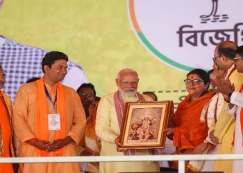 মা-মাটি-মানুষের কথা বলা পার্টি আজ ভোট ব্যাঙ্কের জন্য নিজের ঐতিহ্যের অপমান করছে : রামমন্দির উদ্বোধন বয়কট প্রসঙ্গে কংগ্রেস-তৃণমূলকে নিশানা নরেন্দ্র মোদীর