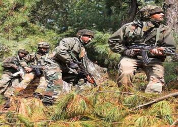 পুঞ্চে বিমান বাহিনীর কনভয় হামলার ঘটনায় বেশ কয়েকজনকে আটক করে জিজ্ঞাসাবাদ