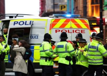 ব্রিটেনে ইহুদিদের উপর ইসলামি স্টেট ধাঁচে সন্ত্রাসী হামলা চালানোর পরিকল্পনাকারী ২ সন্ত্রাসী গ্রেফতার