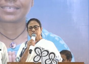 এবারে মমতার নিশানায় ভারত সেবাশ্রম সংঘ-রামকৃষ্ণ মিশন ও ইসকন, বললেন : ‘ডাইরেক্ট পলিটিক্স করে দেশের সর্বনাশ করছে’