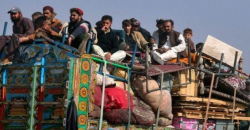 পাকিস্তান ও ইরান একদিনে ১৮০ টি বেশি আফগান শরণার্থী পরিবারকে তাড়িয়েছে
