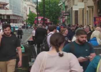 মুসলিম শরণার্থীদের রুয়ান্ডায় পাঠাবেন ঋষি সুনাক, ব্রিটেনে আতঙ্কে দিন কাটছে প্রবাসী বাংলাদেশিদের