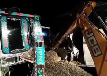 উত্তরপ্রদেশে বাস-ট্রাকের সংঘর্ষে ১১ জন তীর্থযাত্রীর মৃত্যু, আহত অন্তত ২০