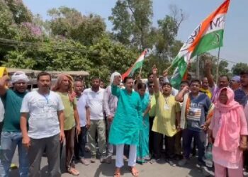 ইভিএম মেশিনে কারচুপি নিয়ে তৃণমূলের আনা অভিযোগ নস্যাৎ করে দিল কমিশন