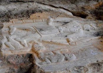 কেন বছরের পর বছর ধরে ভারতের সুপ্রাচীন গৌরবময় ইতিহাসকে সামনে আনা হয়নি ? এই ষড়যন্ত্রের উদ্দেশ্য কি ? নেপথ্যে কারা ?