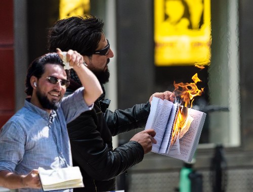 ‘ইসলাম আপনাদের জমি গ্রাস করার আগে আপনাদেরকে অবশ্যই ইসলামের বিরুদ্ধে সংগ্রাম করতে হবে’ : ভারতীয় অমুসলিমদের সতর্ক করেন ইসলামের কট্টর সমালোচক সালওয়ান মমিকা