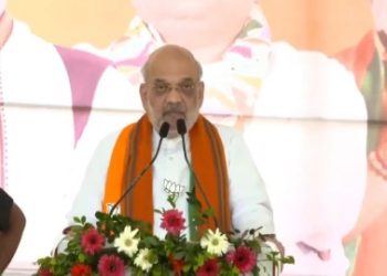 শুভেন্দু অধিকারীর ভাড়াবাড়িতে পুলিশি অভিযানের নিন্দা করলেন অমিত শা, বললেন, ‘ শুভেন্দুর উপর যত অত্যাচার করবে বিজেপি ততই তাকে বড় নেতা বানাবে’