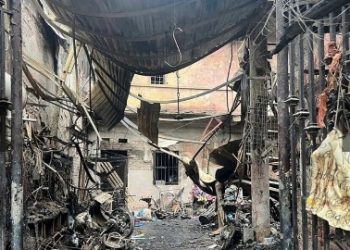 ভিয়েতনামের হ্যানয়ের একটি ভবনে অগ্নিকান্ডে জীবন্ত দগ্ধ হয়ে মৃত ১৪, আহত ৬