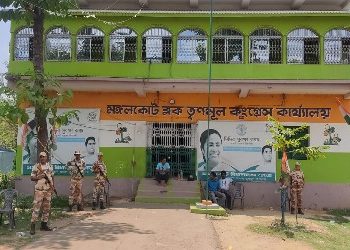 প্রাক্তন উপপ্রধান গোষ্ঠীর পার্টি অফিসের দখল নিল বিধায়ক গোষ্ঠীর লোকজন, মঙ্গলকোটে ফের প্রকাশ্যে এল তৃণমূলের গোষ্ঠীদ্বন্দ্ব