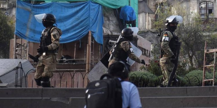 বলিভিয়ায় সামরিক অভ্যুত্থানের চেষ্টা