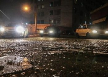 ইরানে প্রেসিডেন্ট নির্বাচনের ব্যালট বাক্স নিয়ে যাওয়ার সময় হামলা, নিহত ২ নিরাপত্তারক্ষী,আহত ৫