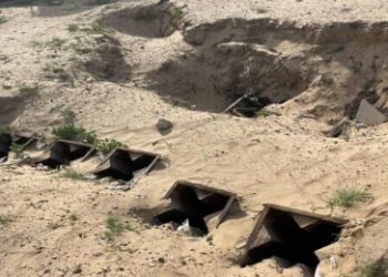 অস্ত্র পাচারের জন্য হামাস দ্বারা ব্যবহৃত গাজা-মিশর সীমান্ত সুড়ঙ্গের ফুটেজ প্রকাশ করেছে আইডিএফ