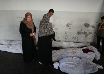 ইসরায়েলি বিমান হামলায় হামাসের রাজনৈতিক কার্যালয়ের প্রধানের বোনসহ ১৪ জনের মৃত্যু