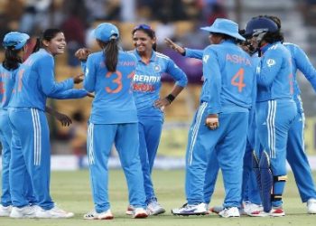 আইসিসি চ্যাম্পিয়নশিপ : দক্ষিণ আফ্রিকাকে ১৪৩ রানে পরাজিত করেছে ভারতীয় মহিলা দল