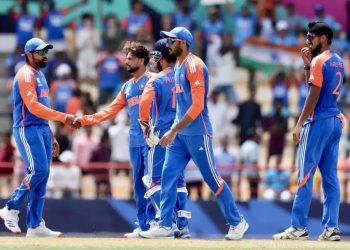 টি-২০ বিশ্বকাপ / অস্ট্রেলিয়ার বিরুদ্ধে প্রতিশোধ নিল ভারত, পৌঁছে গেল সেমিফাইনালে