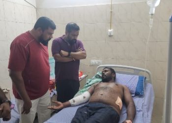 তেলেঙ্গানার মেদাকে গোরক্ষকদের উপর হামলা, আহতদের হাসপাতালে খোঁজ নিতে যাওয়ার পথে গ্রেফতার বিজেপি বিধায়ক রাজা সিং