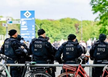 ইউরো ম্যাচের আগে হুমকি দেওয়া সশস্ত্র ব্যক্তিকে গুলি করেছে জার্মান পুলিশ