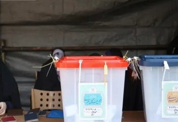 ইরানের রাষ্ট্রপতি নির্বাচন বয়কটের ডাকের মাঝেই ভোটগ্রহণ শুরু হল আজ