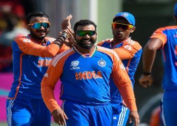 টি-২০ বিশ্বকাপ / ইংল্যান্ডকে শোচনীয় ভাবে হারিয়ে ফাইনালে ভারত