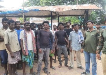 ‘শিকার উৎসব’-এর নামে নির্বিচারে পশুপাখি হত্যার অভিযোগে ৩০ জনকে গ্রেফতার করেছে কেতুগ্রাম থানার পুলিশ