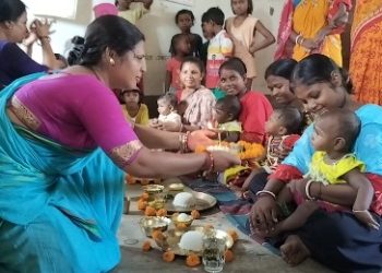 নারী শিশু ও সমাজ কলান দপ্তরের অভিনব ভাবনা,অঙ্গনওয়াড়ি কেন্দ্রে হচ্ছে গরিব বাবা মায়ের সন্তানদের অন্নপ্রাসন