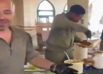 মসজিদকে রেস্তোরাঁয় পরিণত করেছে ইসরায়েলি সেনারা