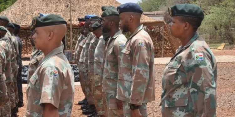 লড়াই থেকে পালানোর অভিযোগে ২৫ জন সেনা জওয়ানকে মৃত্যুদণ্ড দিল কঙ্গোর সামরিক আদালত