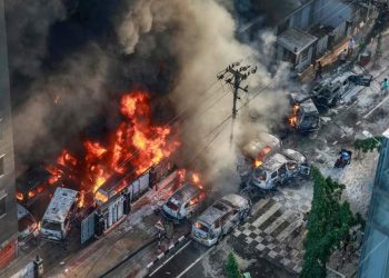 সংরক্ষণ বিরোধী আন্দোলনের নামে কট্টর ইসলামি শাসন লাগুর চেষ্টা চলছে বাংলাদেশে !