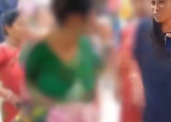 নদীয়ায় ছেলেধরা সন্দেহে মানসিক ভারসাম্যহীন মহিলাকে গাছে বেঁধে গনধোলাই