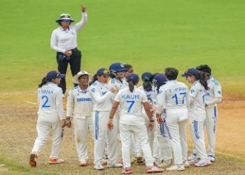 দক্ষিণ আফ্রিকার বিরুদ্ধে ভারতীয় মহিলা দলের ১০ উইকেটের জয়