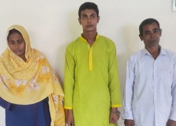 নরসিংদী কারাগার থেকে পালিয়ে যাওয়া খুনের আসামি বাবা-মা ও ছেলের আত্মসমর্পণ